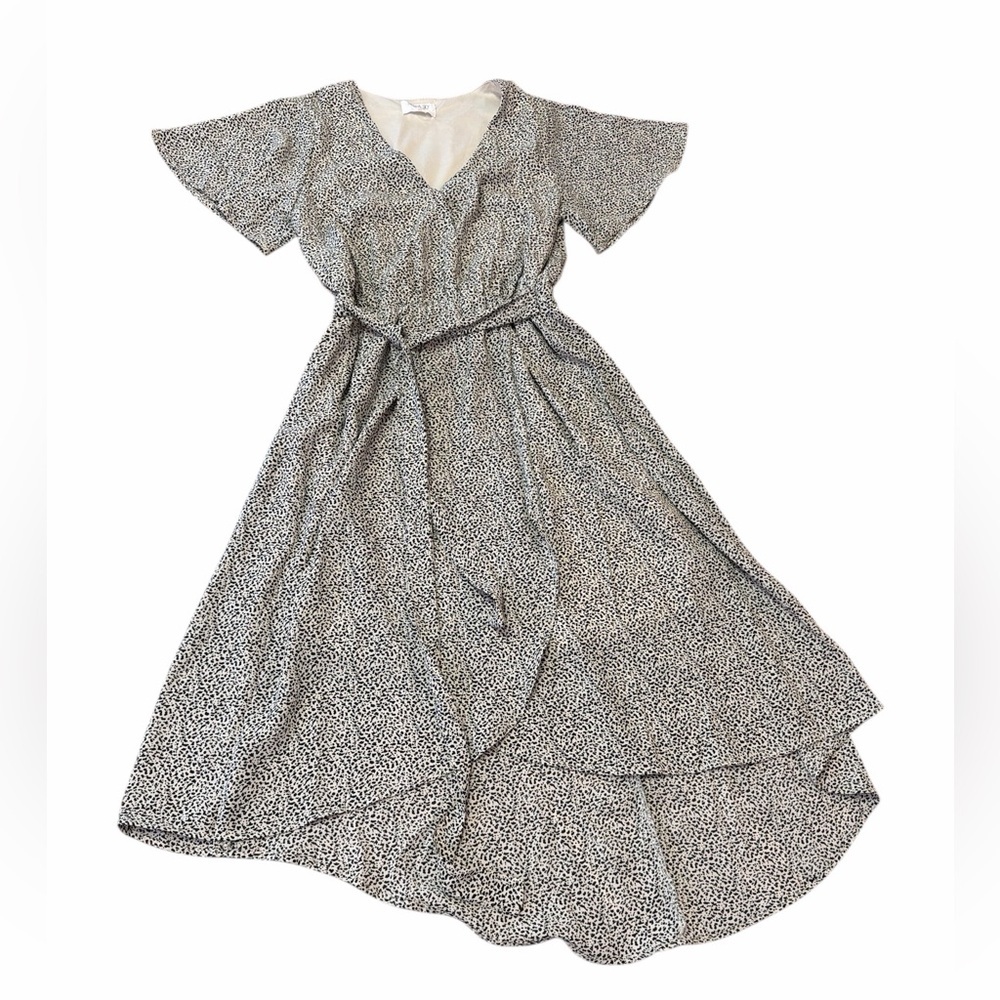 Sienna Sky NWT faux wrap Dress with attached belt women’s size XSmall